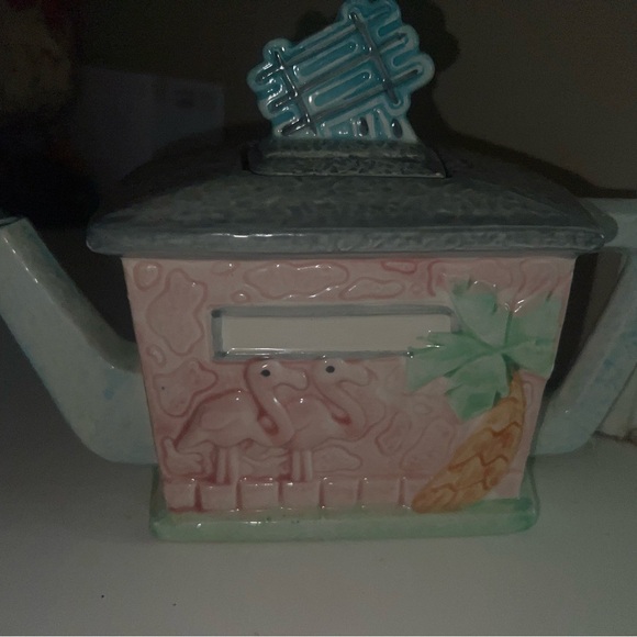 Pastel pink flamingo tea pot - Picture 2 of 4